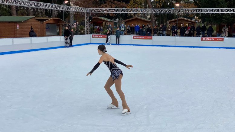 Pista di pattinaggio sul ghiaccio